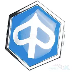 Der Piaggio-Schriftzug, eingedrückt.