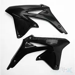 Schwarze Kühlerschutzgitter UFO Plast Suzuki RMZ 450 08-17