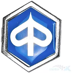 Das Piaggio-Emblem, eingedrückt.